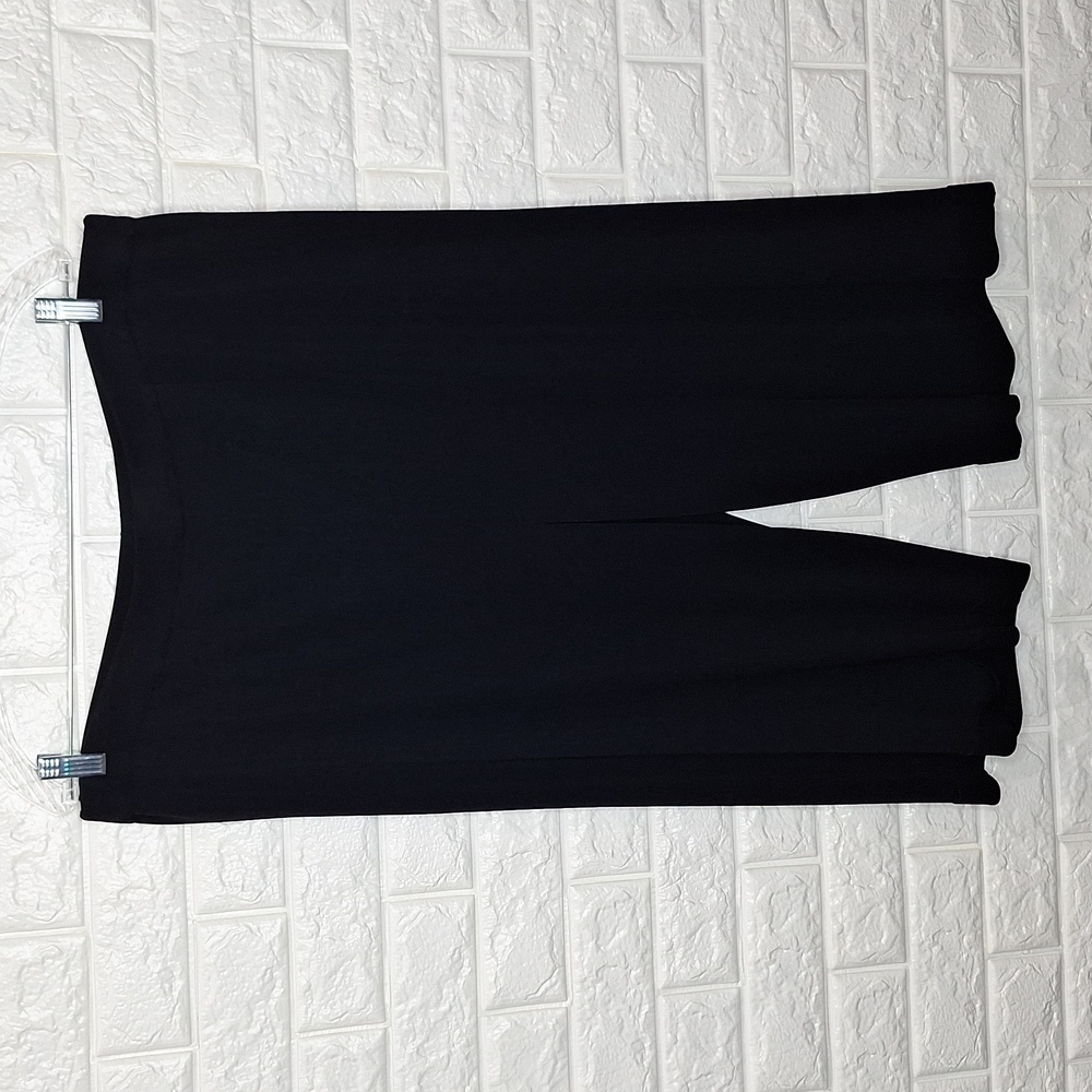 MISOOK Black Cropped Pants with Elastic Waist